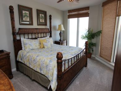 Beachfront Three Bedrooms Condo in Destin